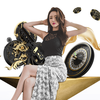 欧洲德比氛围满满！TA记者现场拍摄：一名裸奔者从皇马大巴前跑过